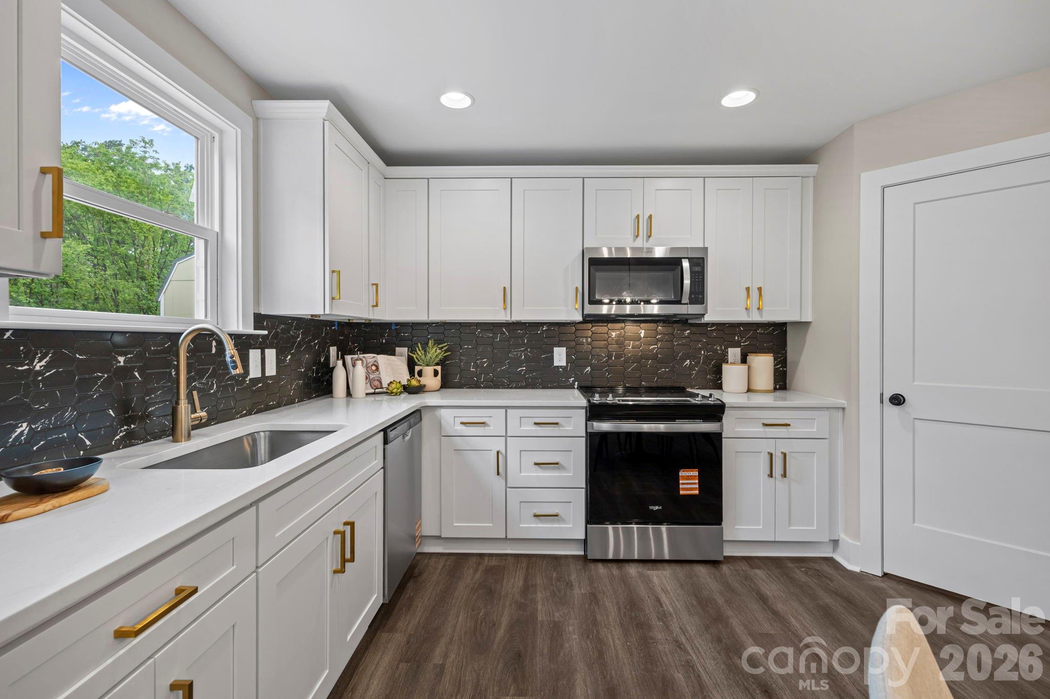 607 N Dixie Street Cherryville NC 28021