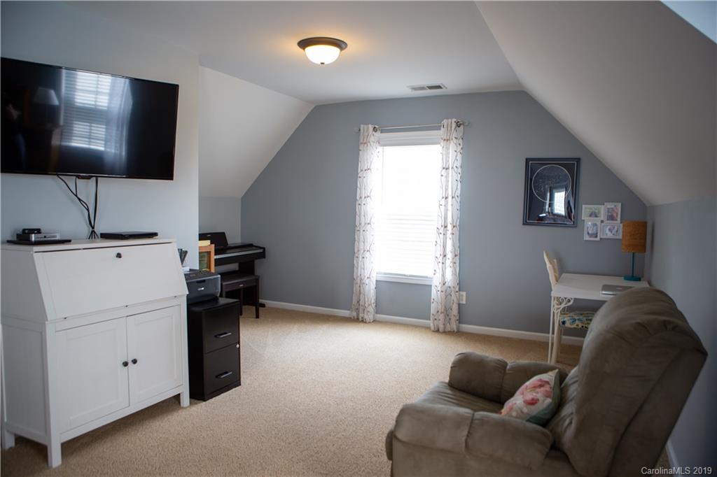 9689 Laurie Avenue Nw Concord NC 28027