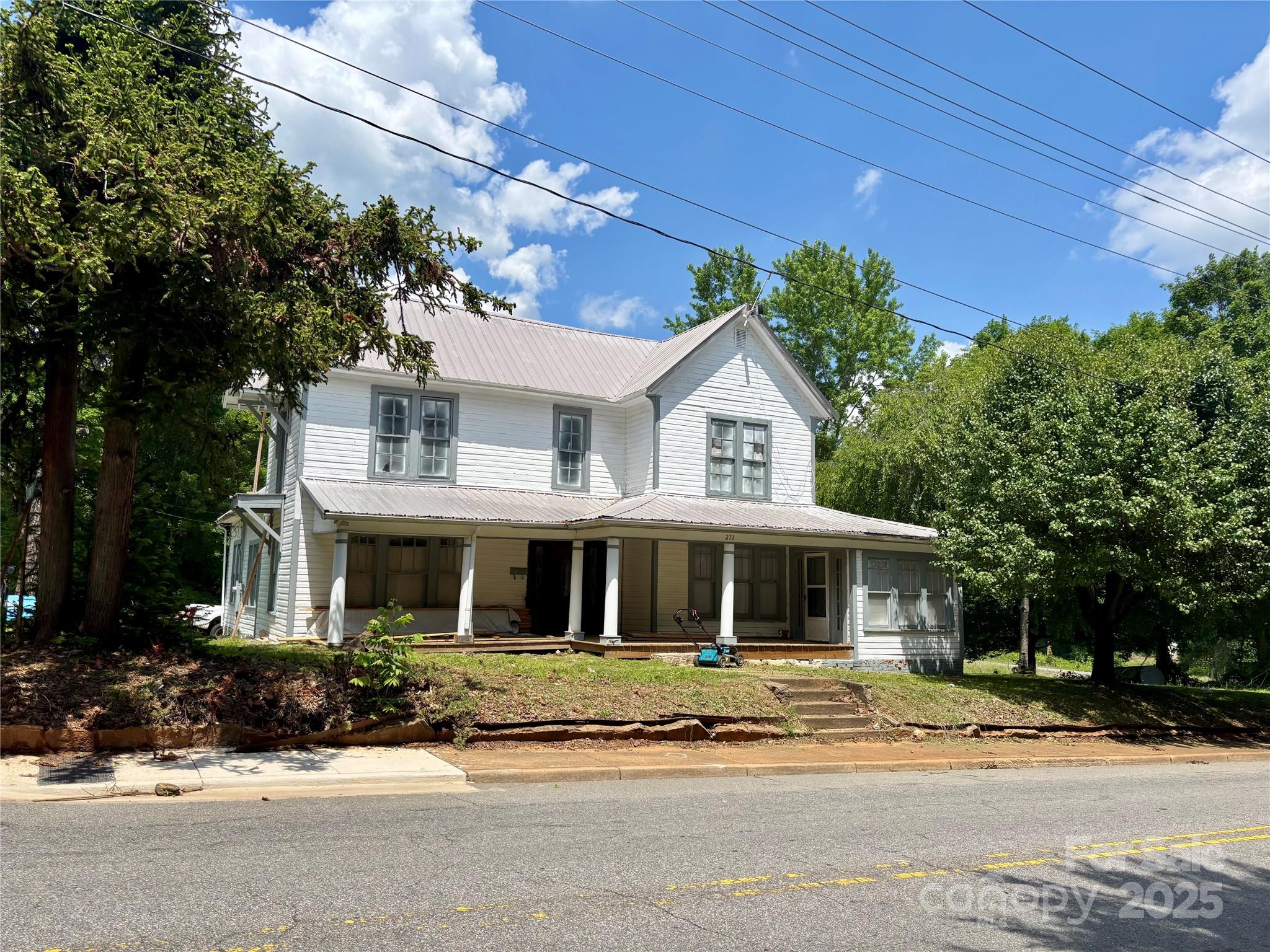 273 E Main Avenue Taylorsville NC 28681