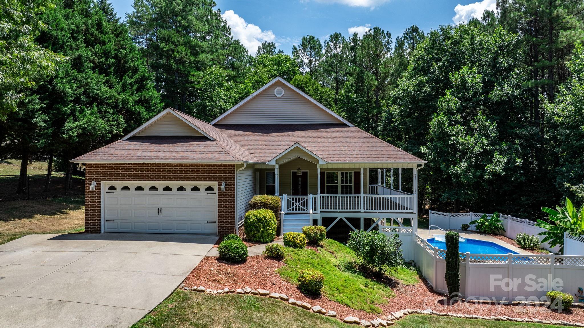6391 Cathedral Drive Hickory NC 28601