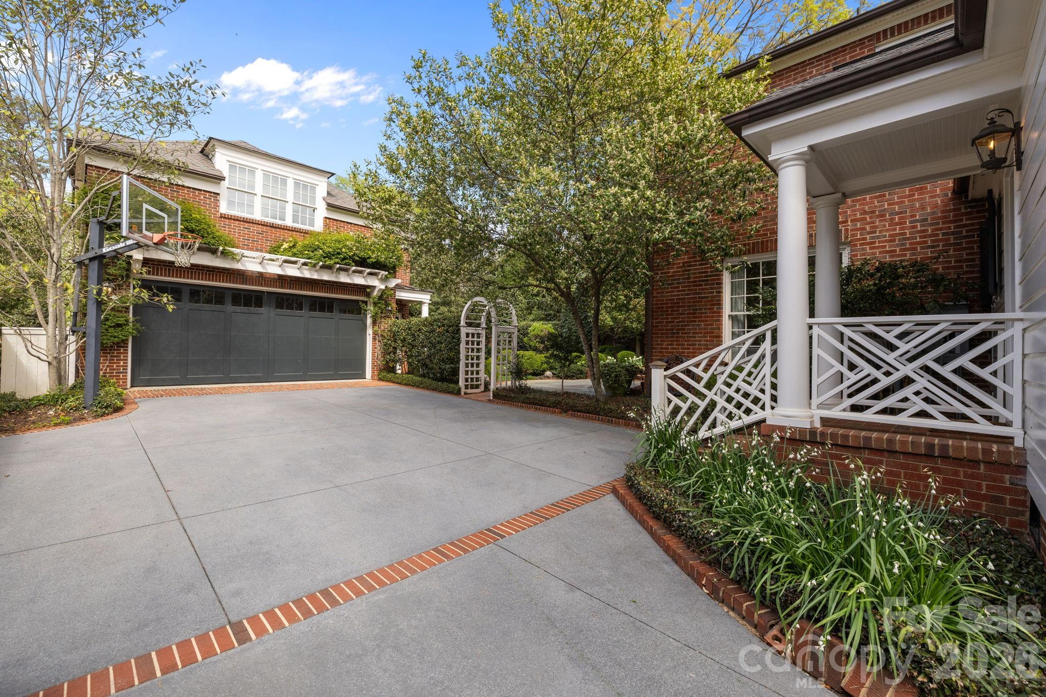 312 Ridgewood Avenue Charlotte NC 28209