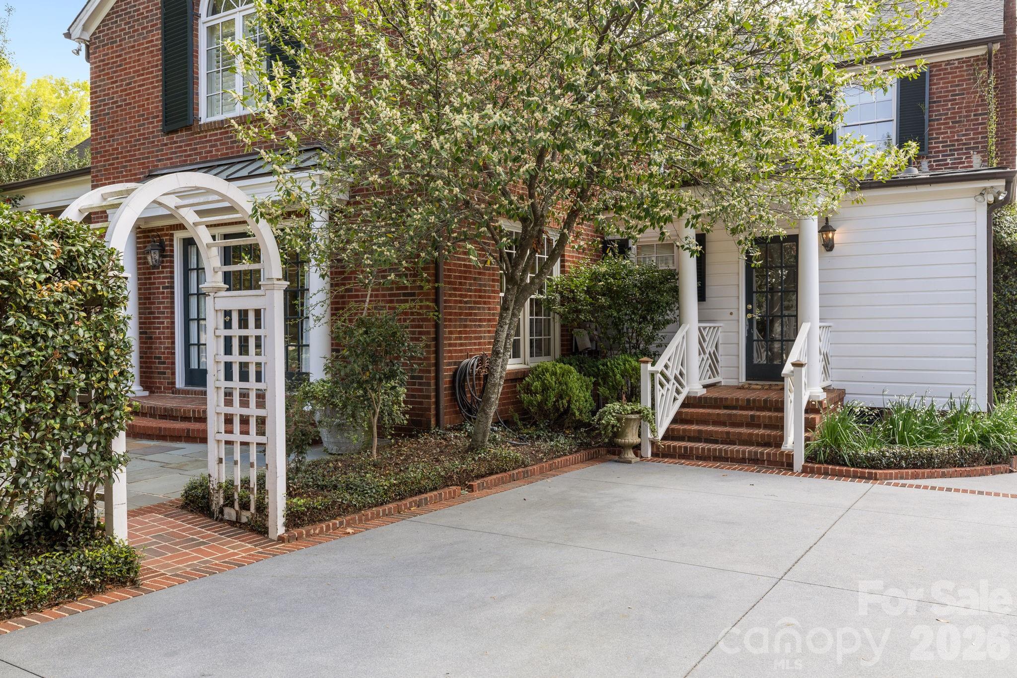 312 Ridgewood Avenue Charlotte NC 28209