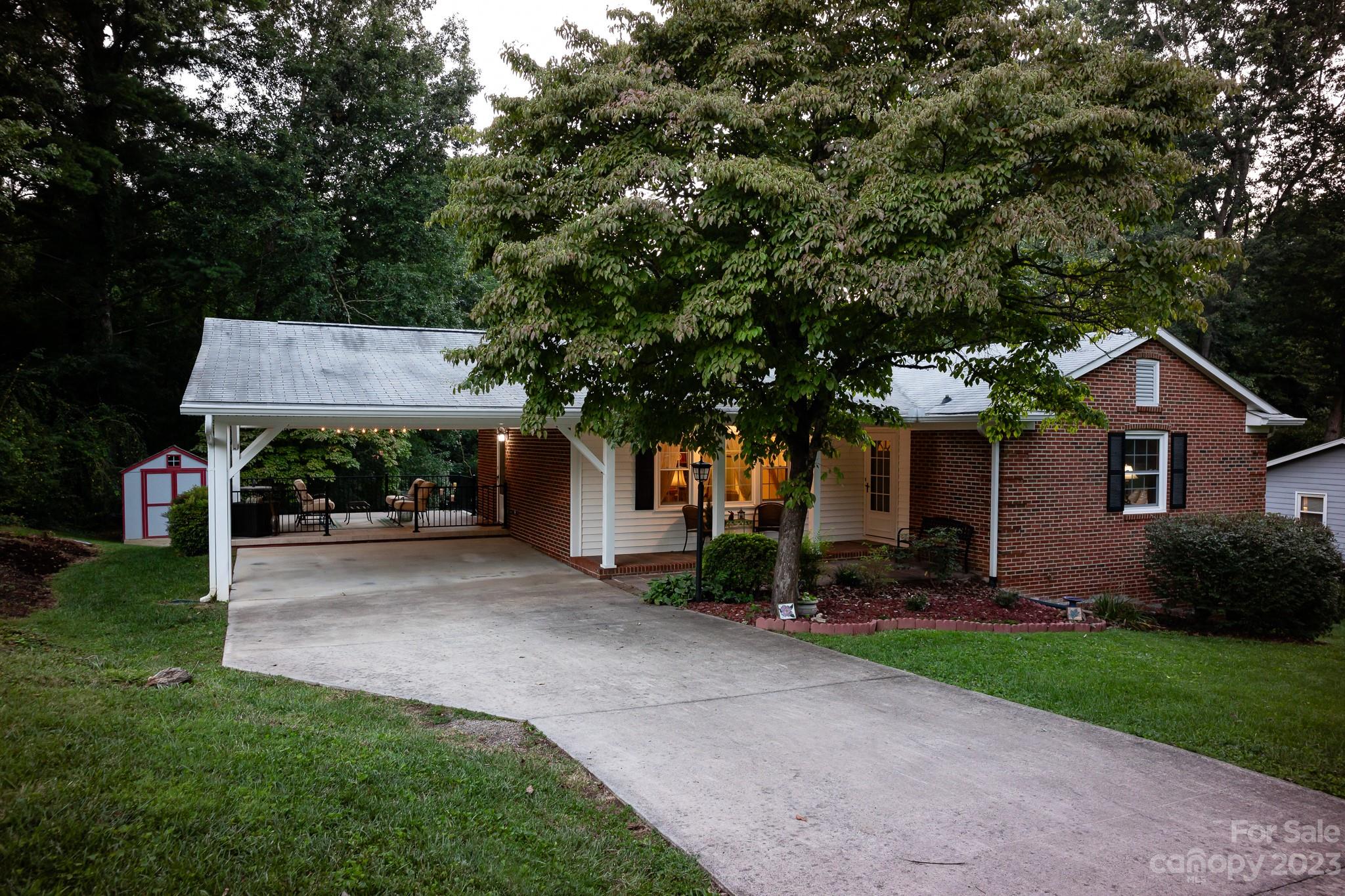 314 Foxcroft Drive Asheville NC 28806