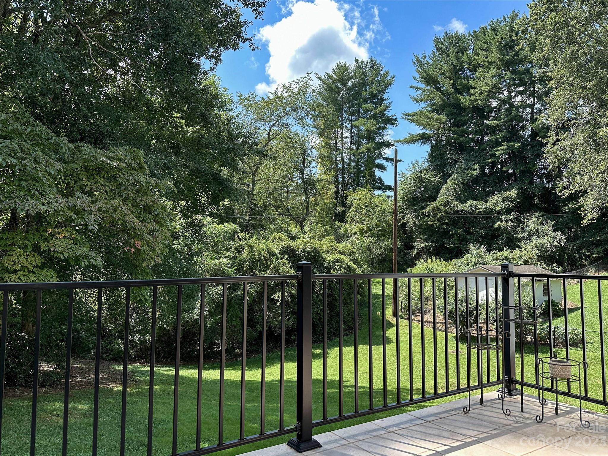 314 Foxcroft Drive Asheville NC 28806