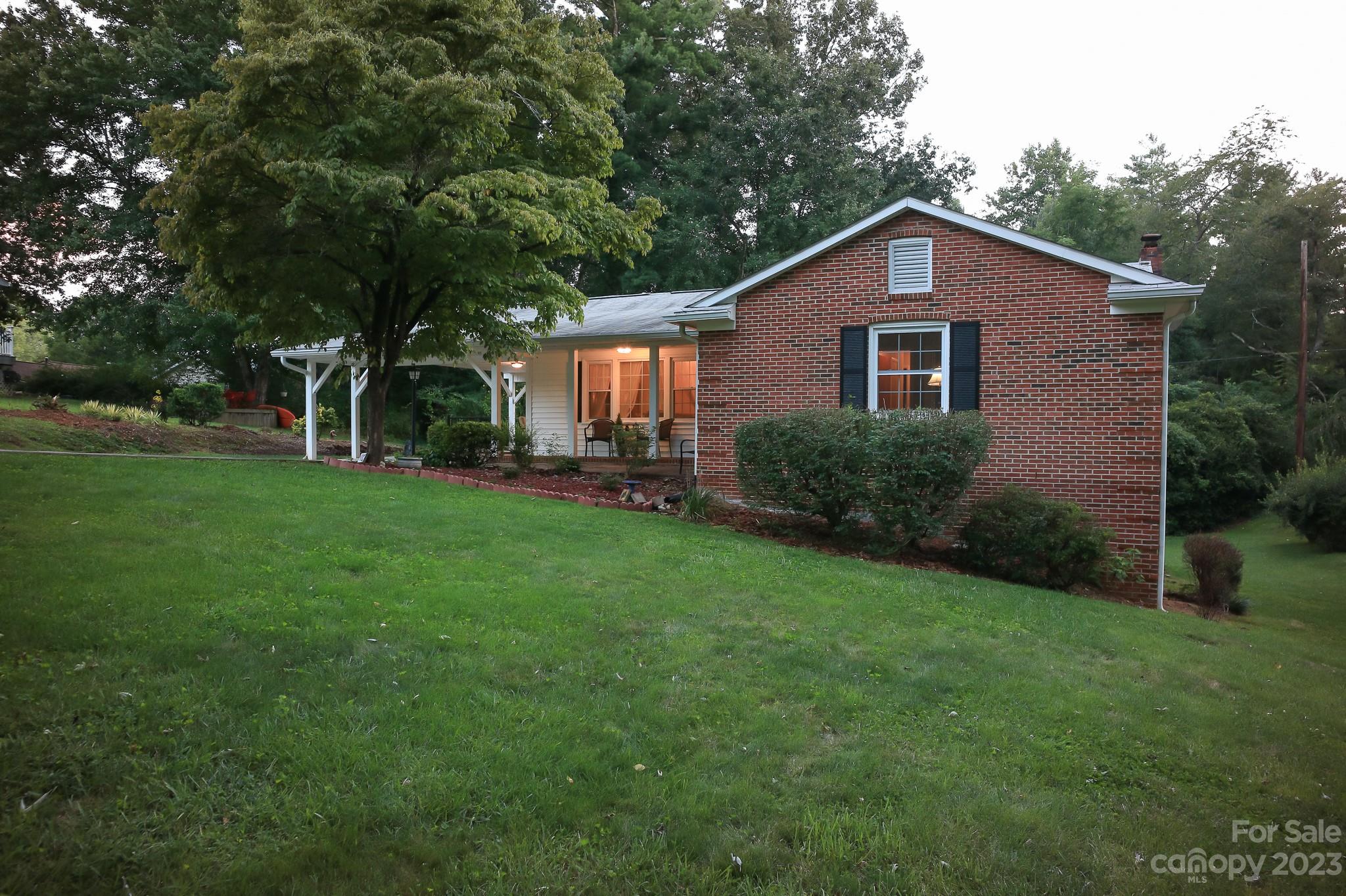 314 Foxcroft Drive Asheville NC 28806