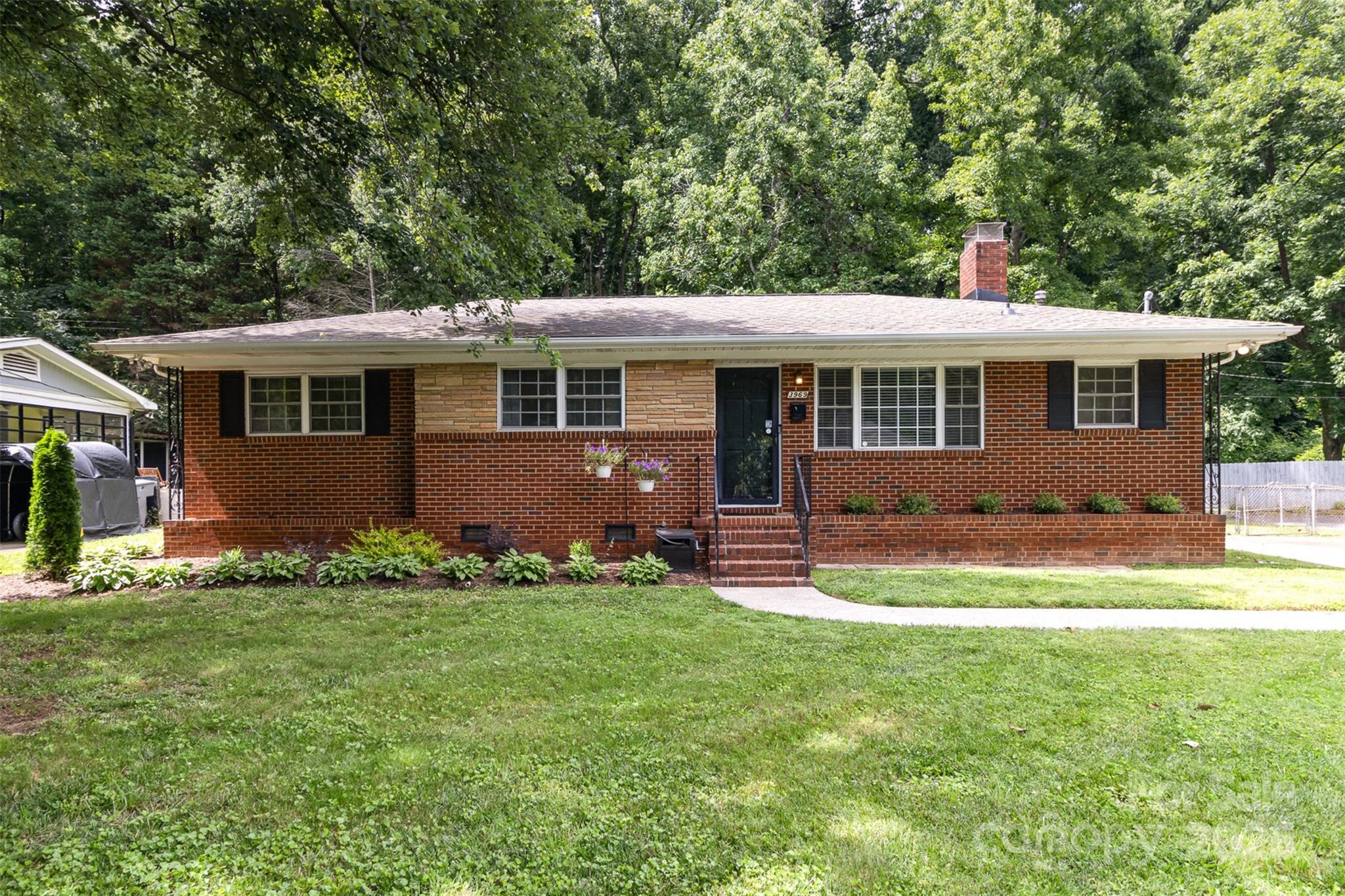 3969 Sheffield Drive Charlotte NC 28205