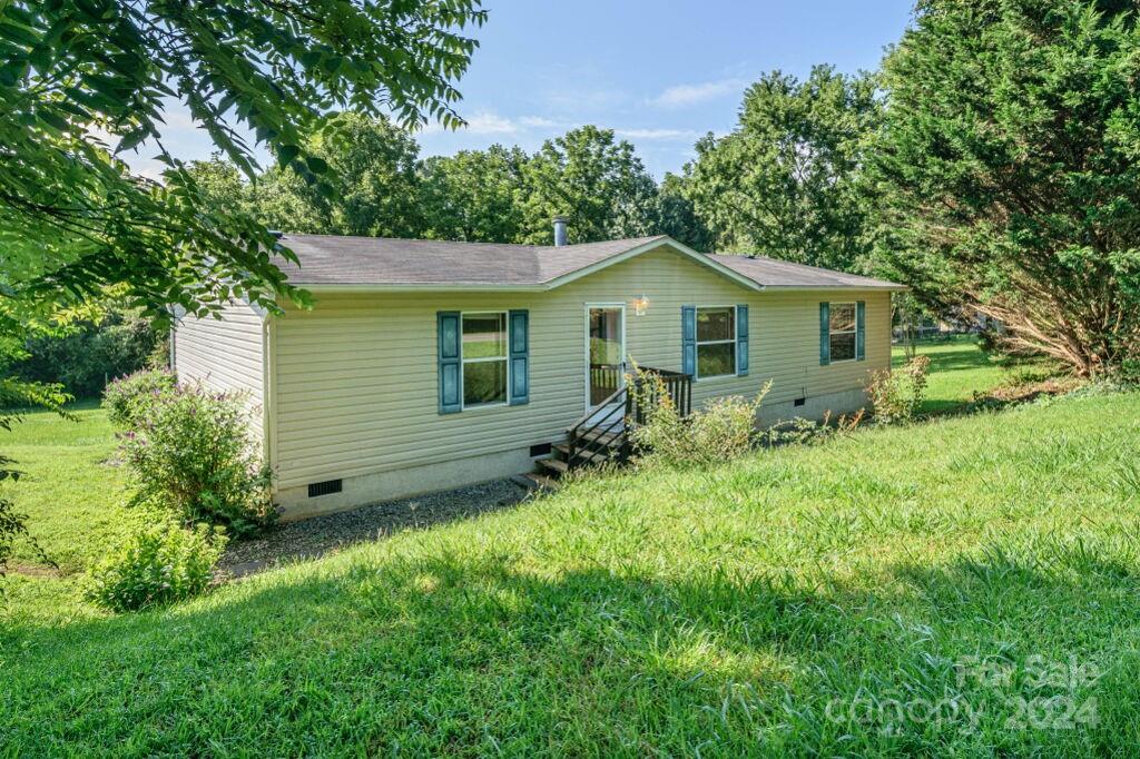 110 Mckinney Pointe Drive Etowah NC 28729