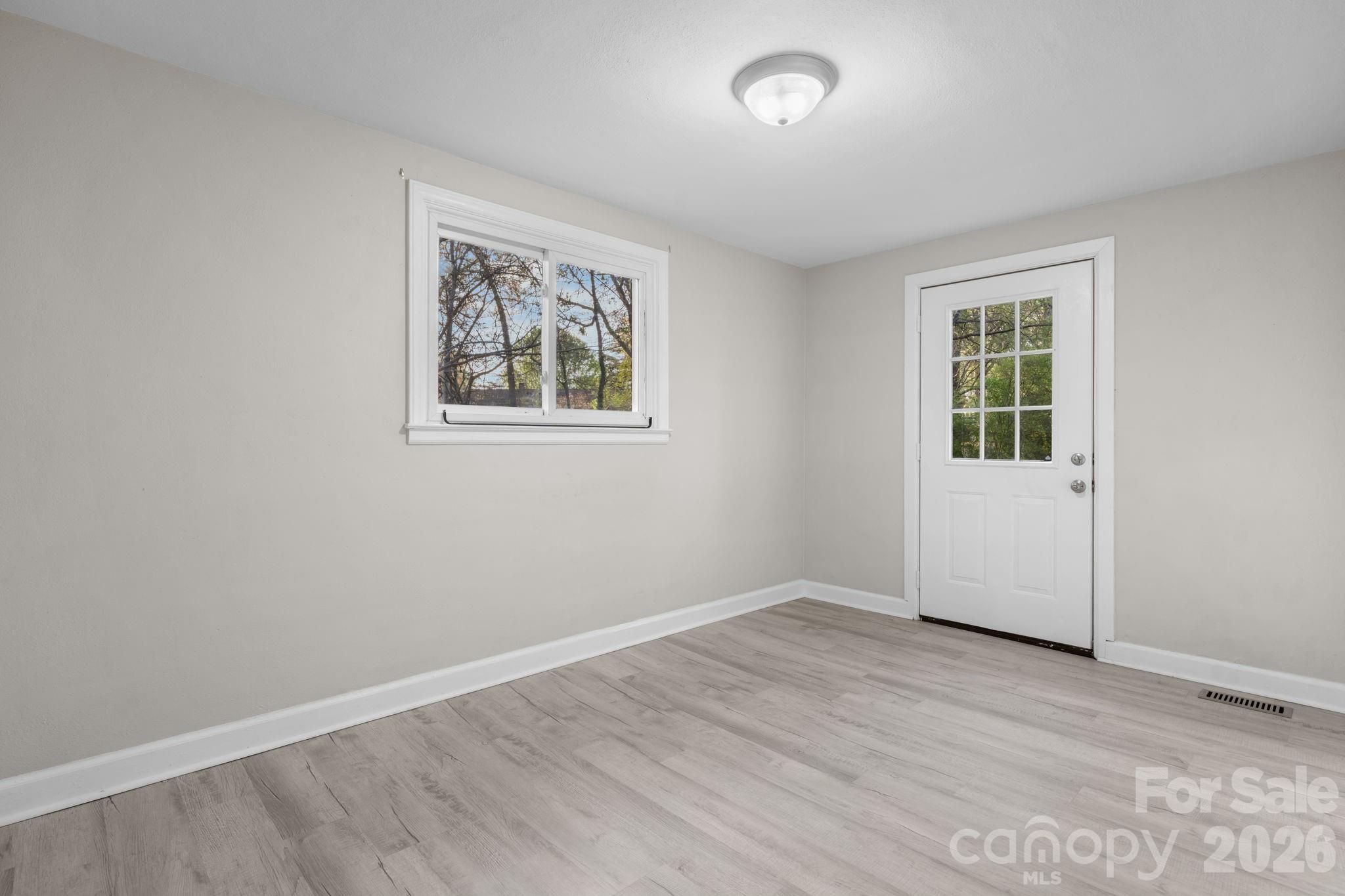 3502 1st Avenue Circle NW Hickory NC 28601