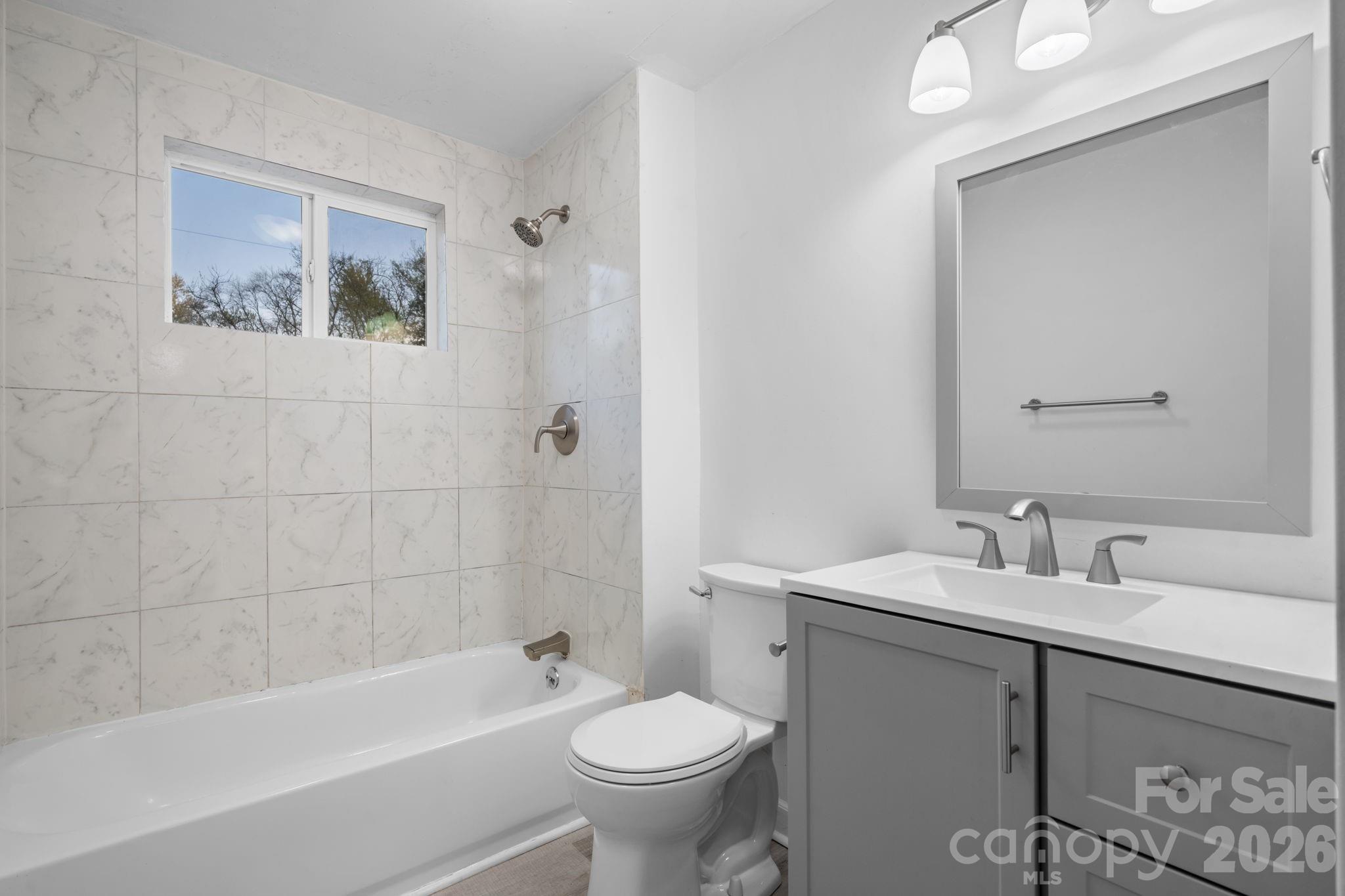 3502 1st Avenue Circle NW Hickory NC 28601
