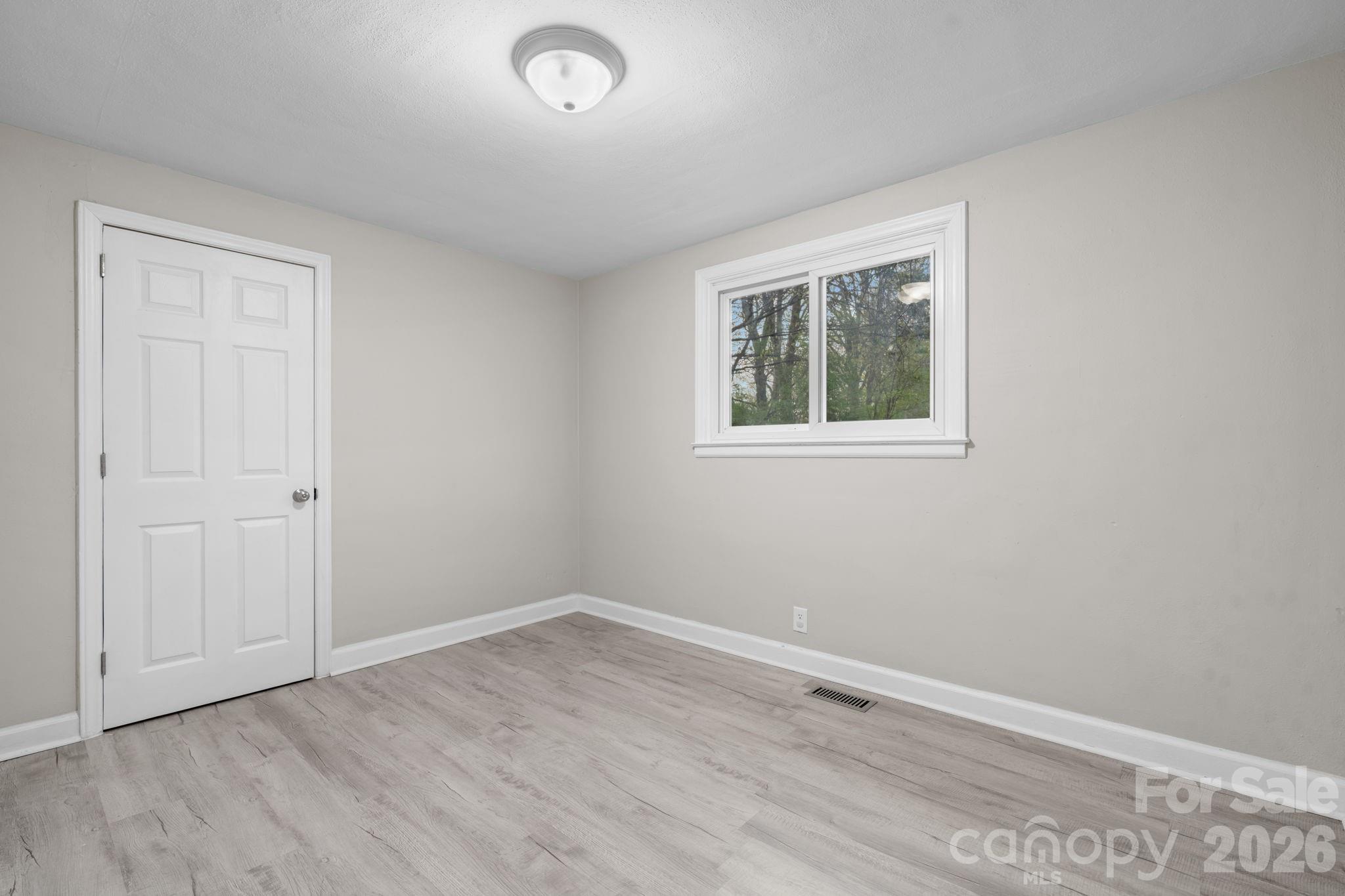 3502 1st Avenue Circle NW Hickory NC 28601