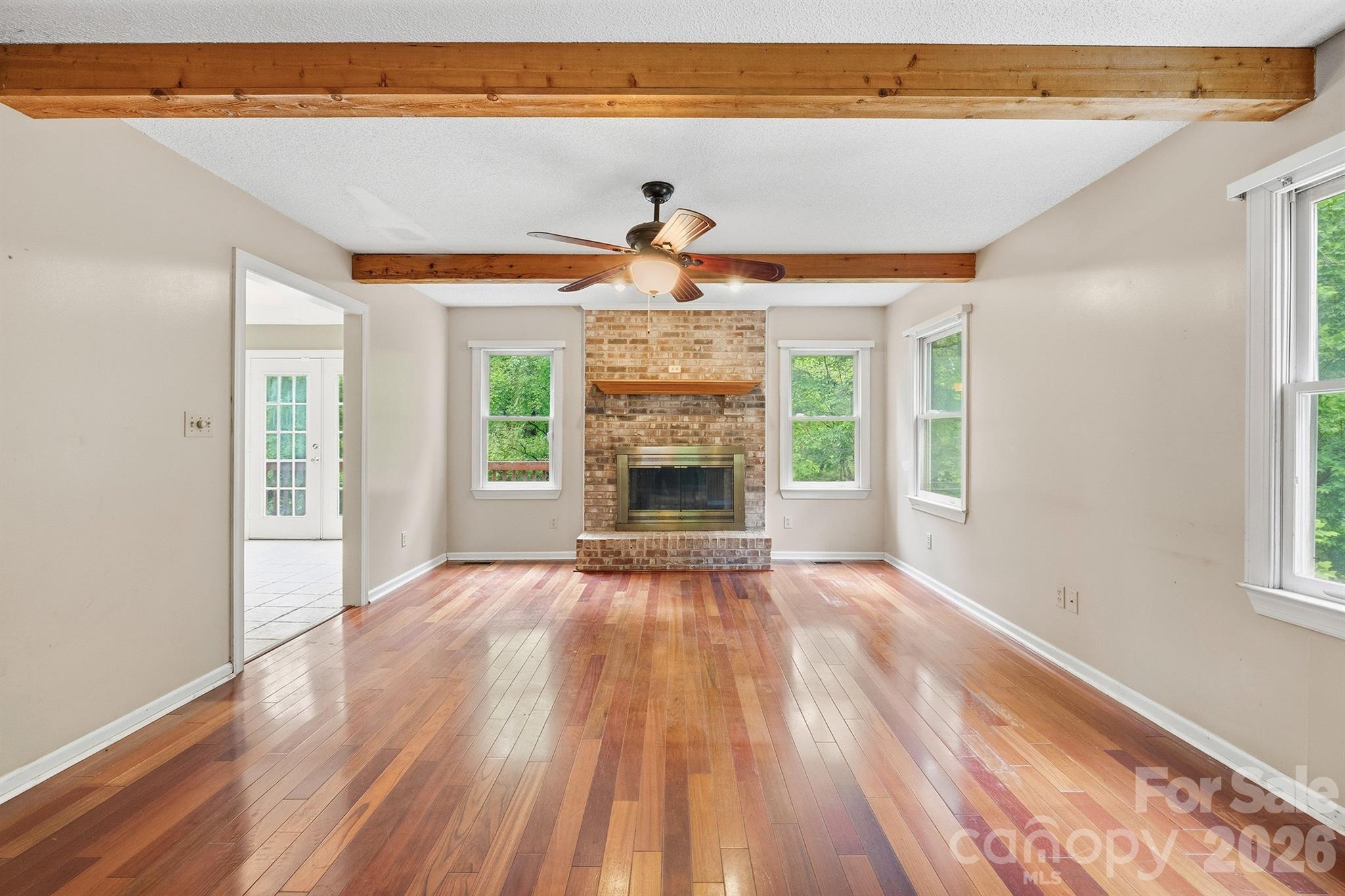 1227 Shirebourn Hickory NC 28602
