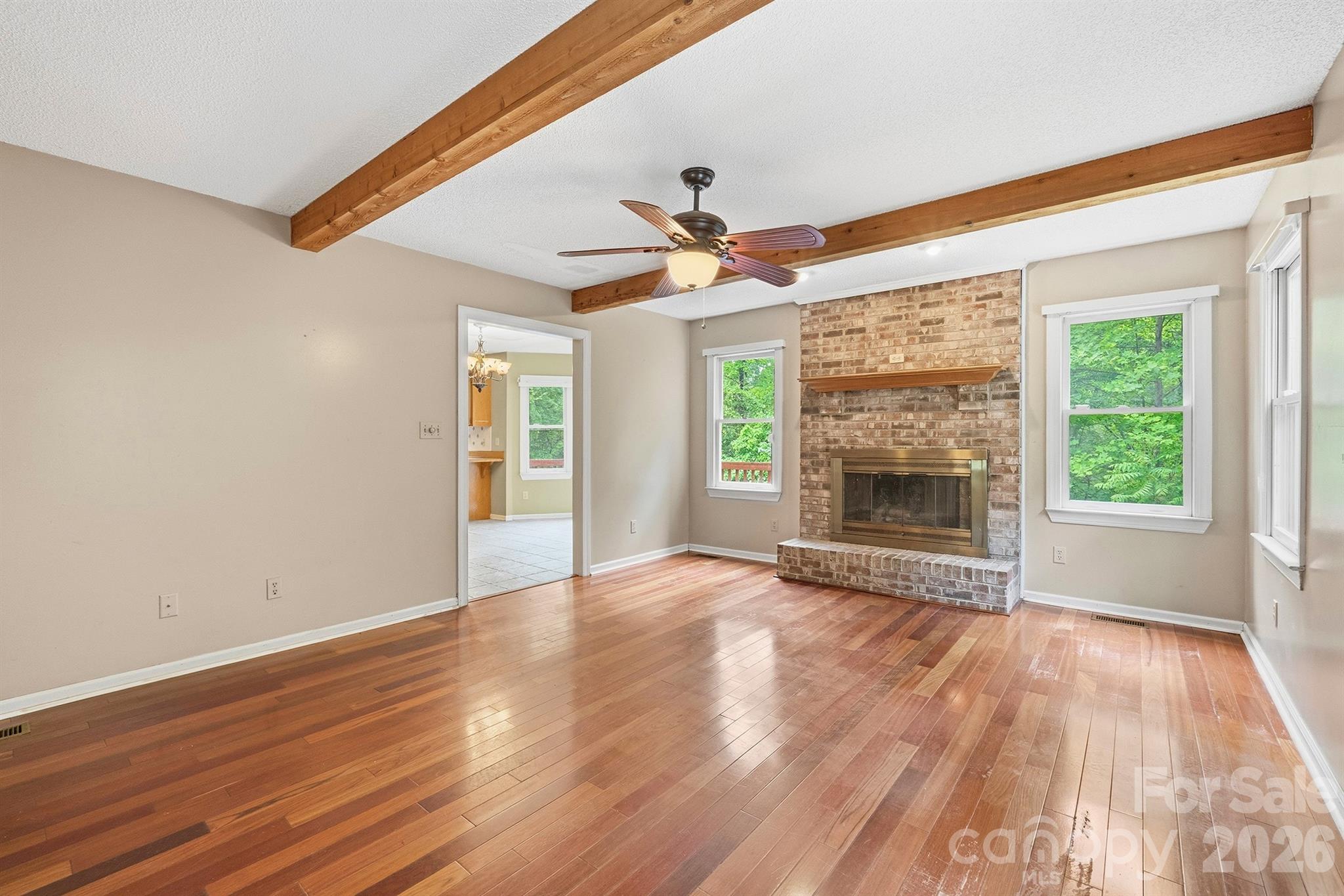 1227 Shirebourn Hickory NC 28602