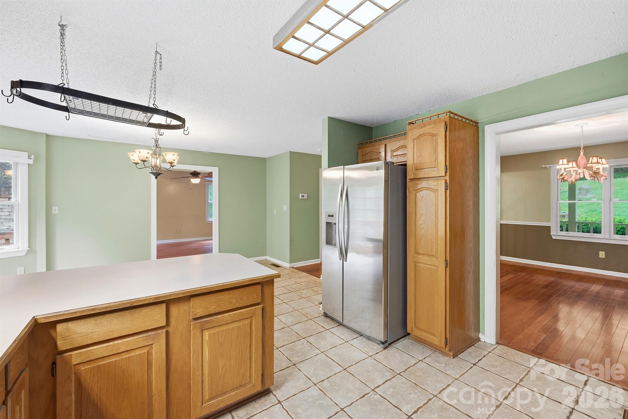 1227 Shirebourn Hickory NC 28602