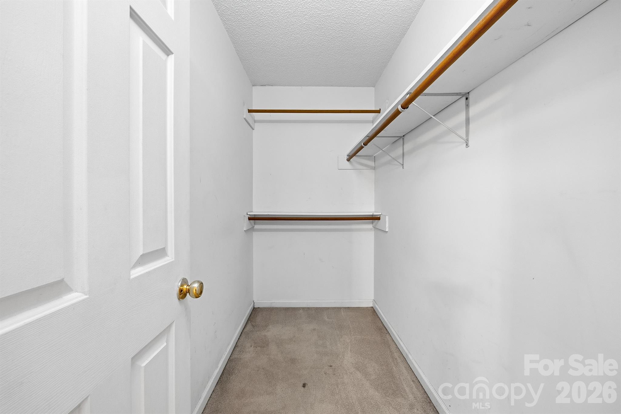 1227 Shirebourn Hickory NC 28602