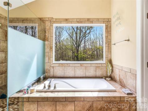 32 Franklin Farm Road Fletcher NC 28732