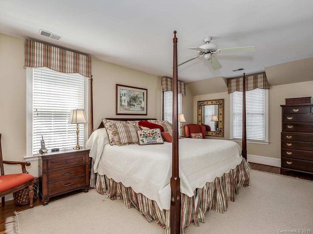 1227 Kingscross Drive Charlotte NC 28211