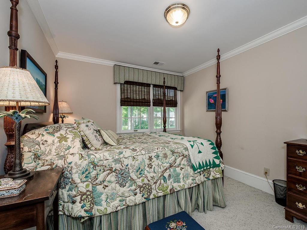 1227 Kingscross Drive Charlotte NC 28211