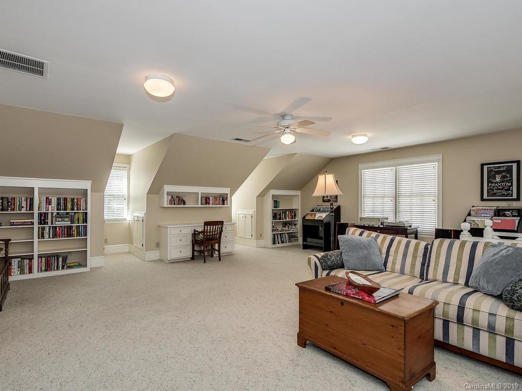 1227 Kingscross Drive Charlotte NC 28211