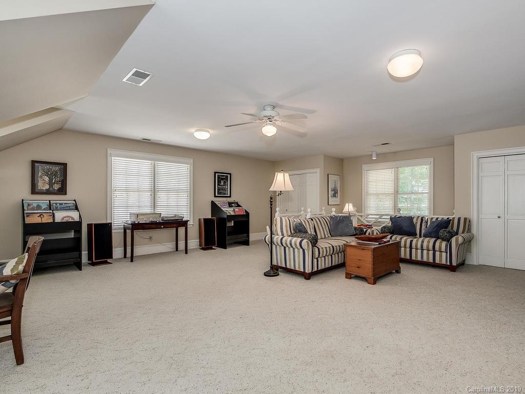1227 Kingscross Drive Charlotte NC 28211