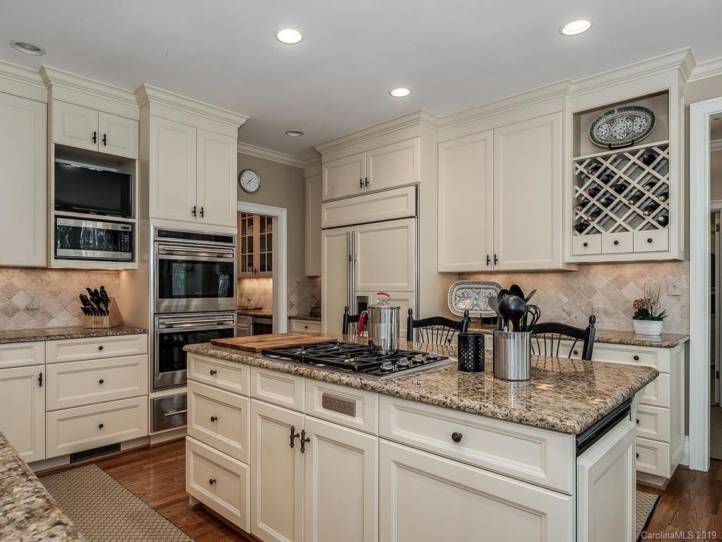 1227 Kingscross Drive Charlotte NC 28211