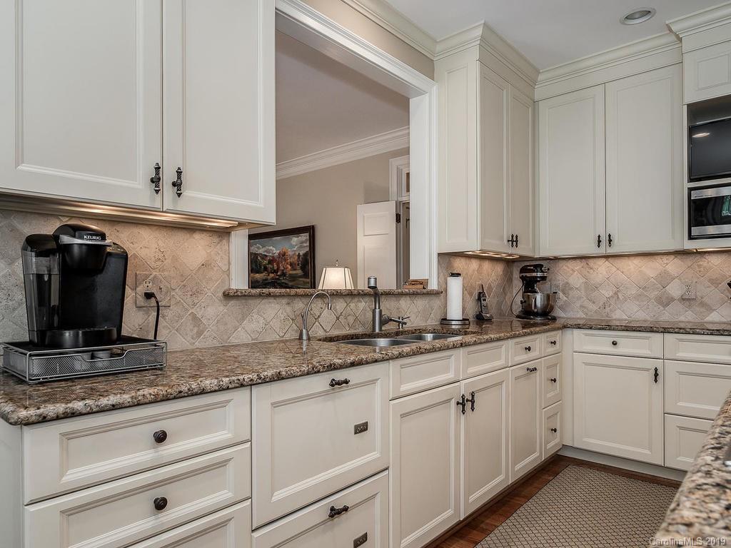 1227 Kingscross Drive Charlotte NC 28211