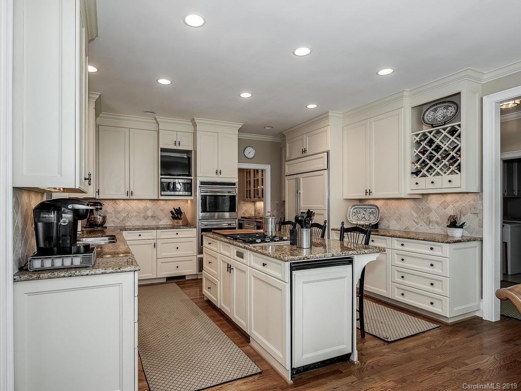 1227 Kingscross Drive Charlotte NC 28211