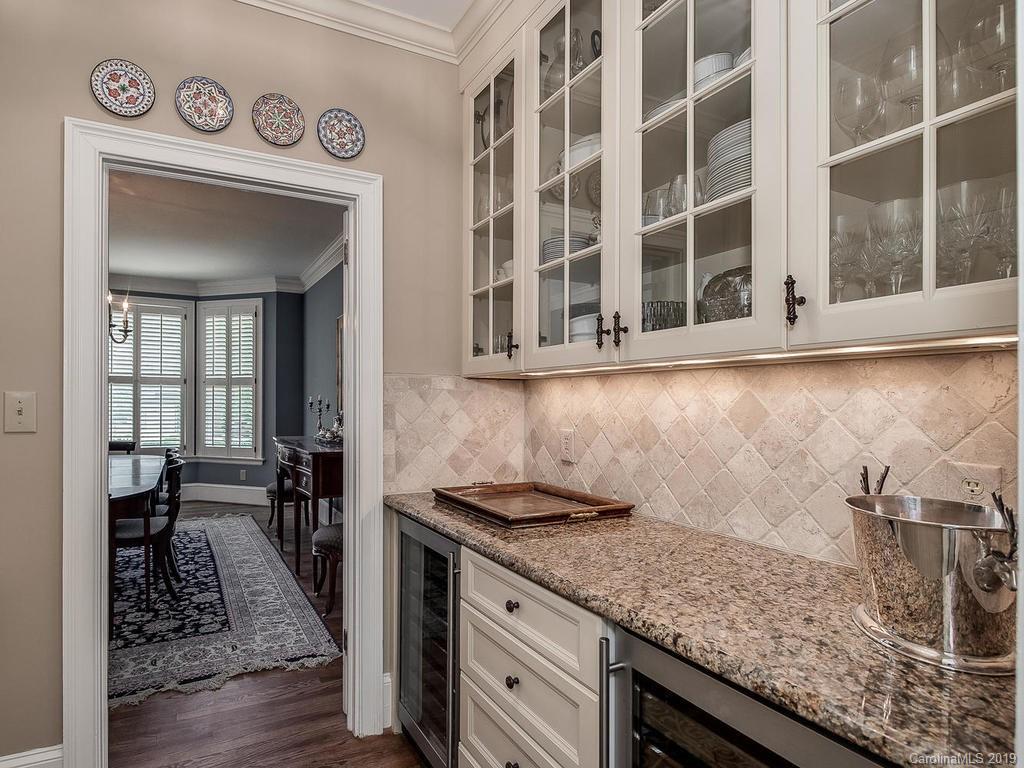 1227 Kingscross Drive Charlotte NC 28211