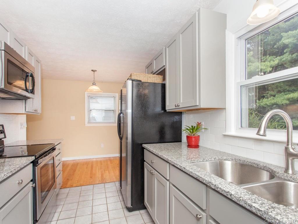 53 Knob Hill Road Asheville NC 28806