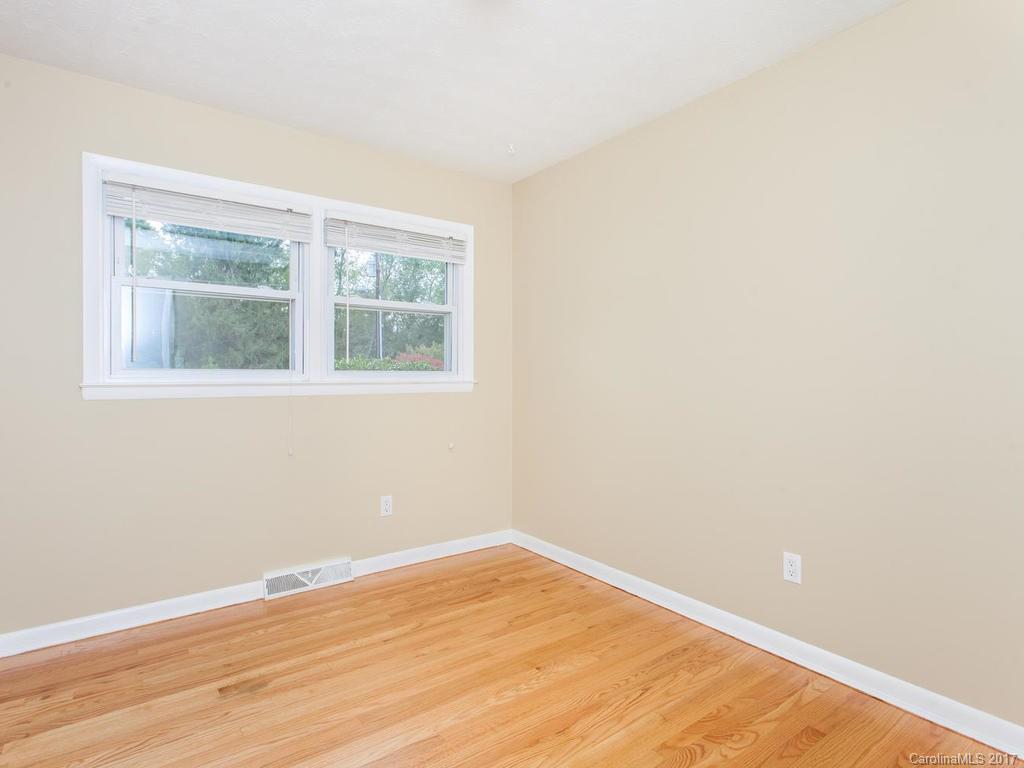 53 Knob Hill Road Asheville NC 28806