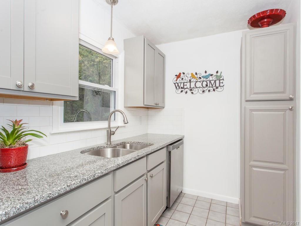 53 Knob Hill Road Asheville NC 28806