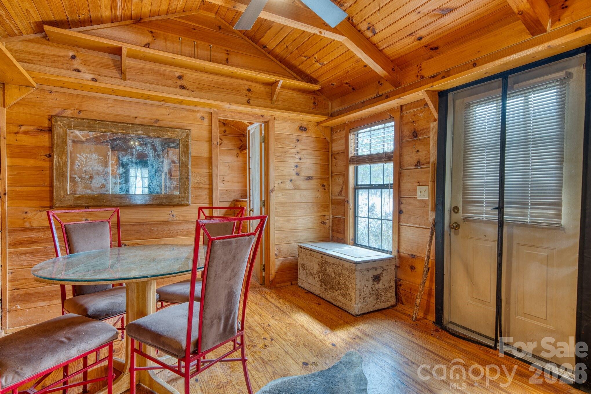 292 Crow Lane Burnsville NC 28714