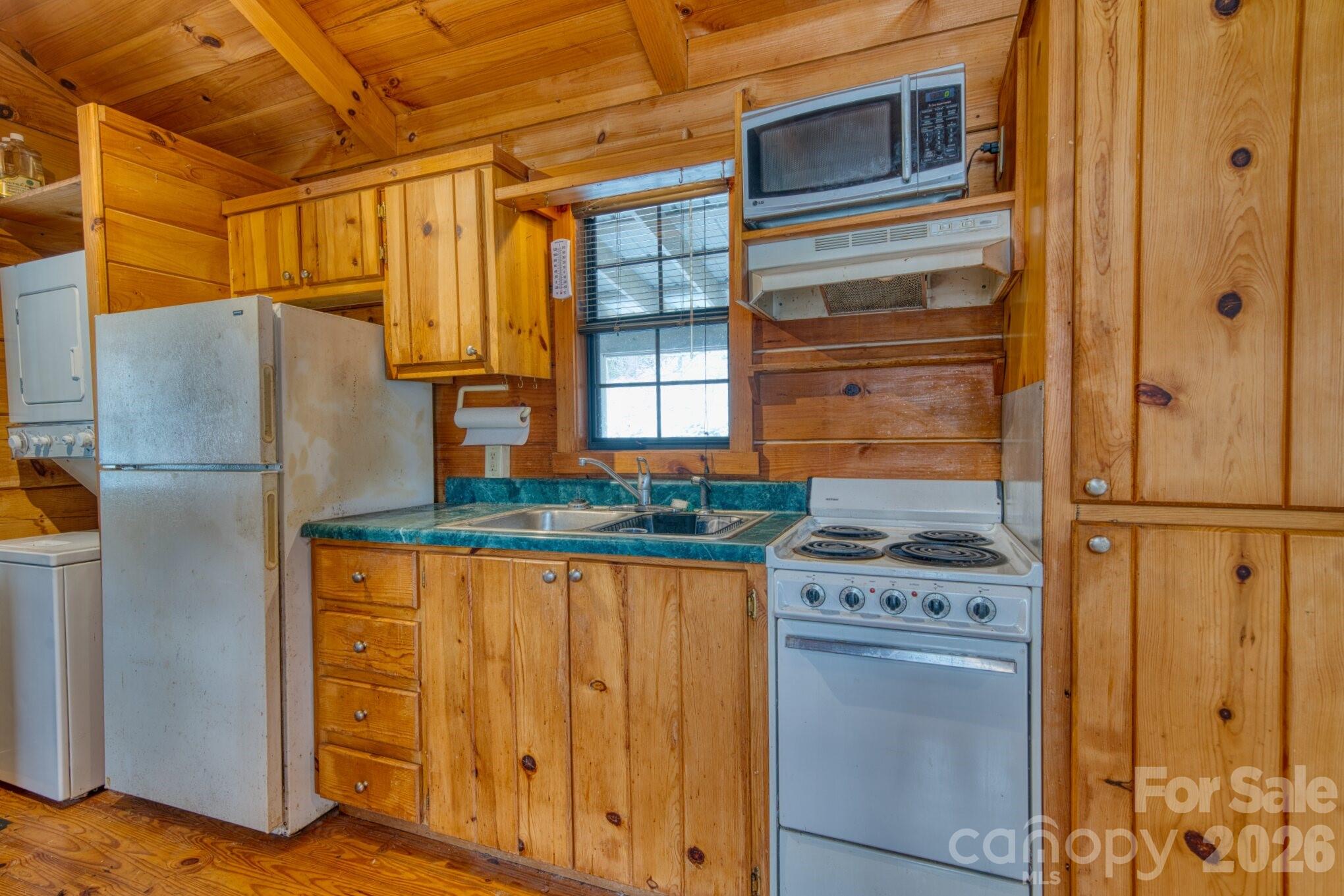 292 Crow Lane Burnsville NC 28714