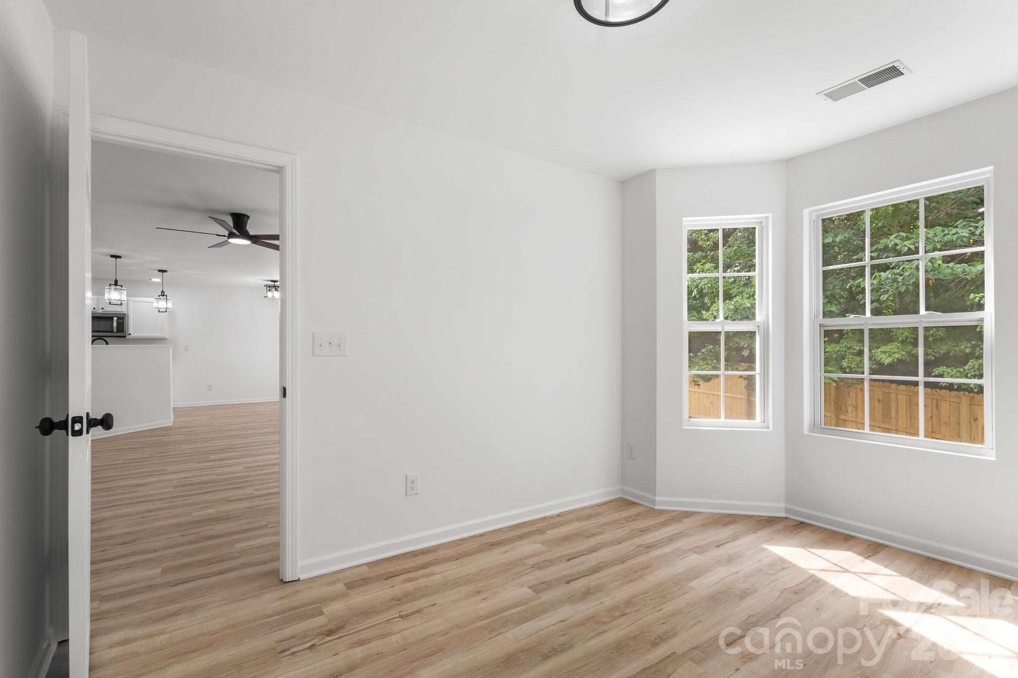 8723 Buttonwood Court Charlotte NC 28215