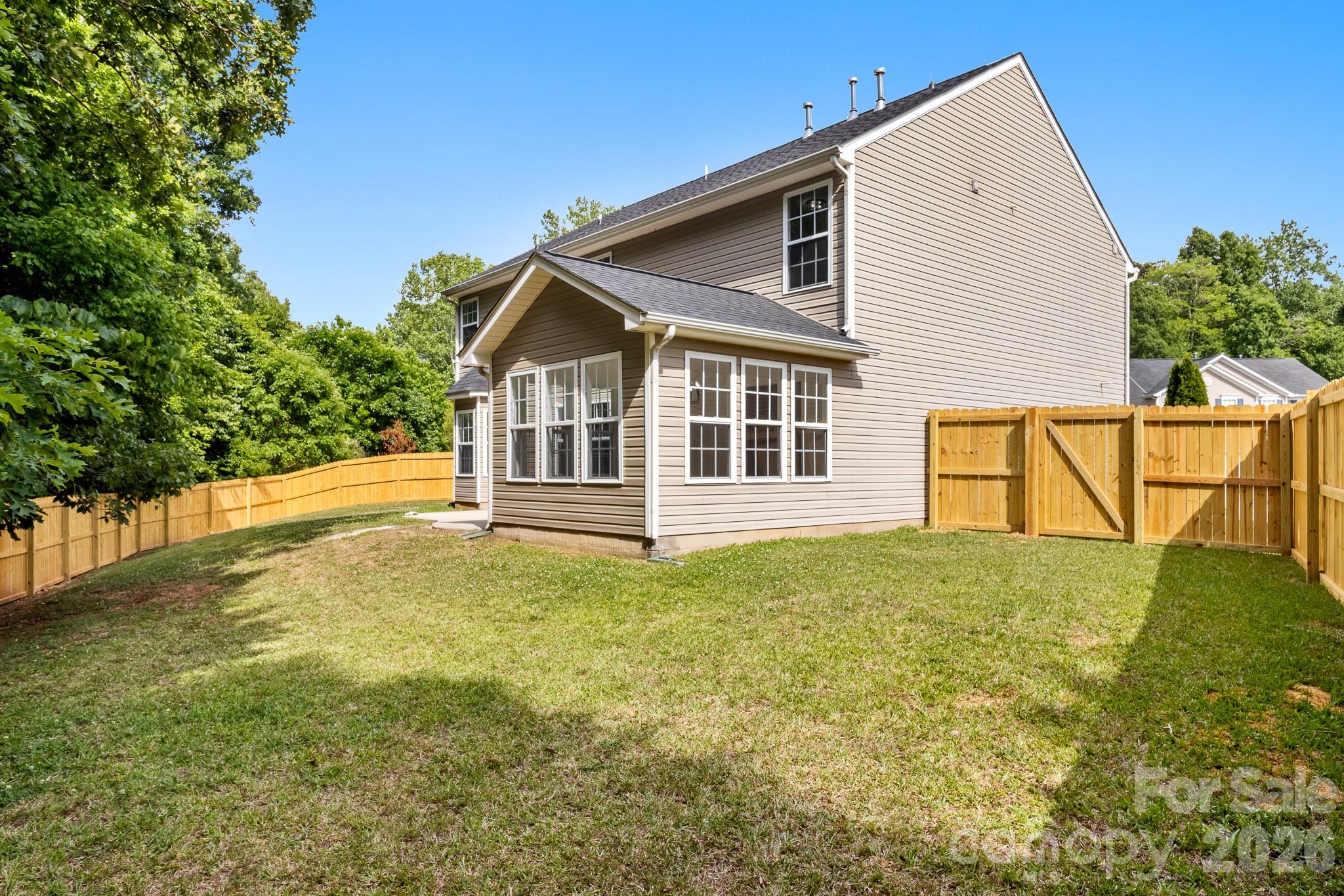 8723 Buttonwood Court Charlotte NC 28215