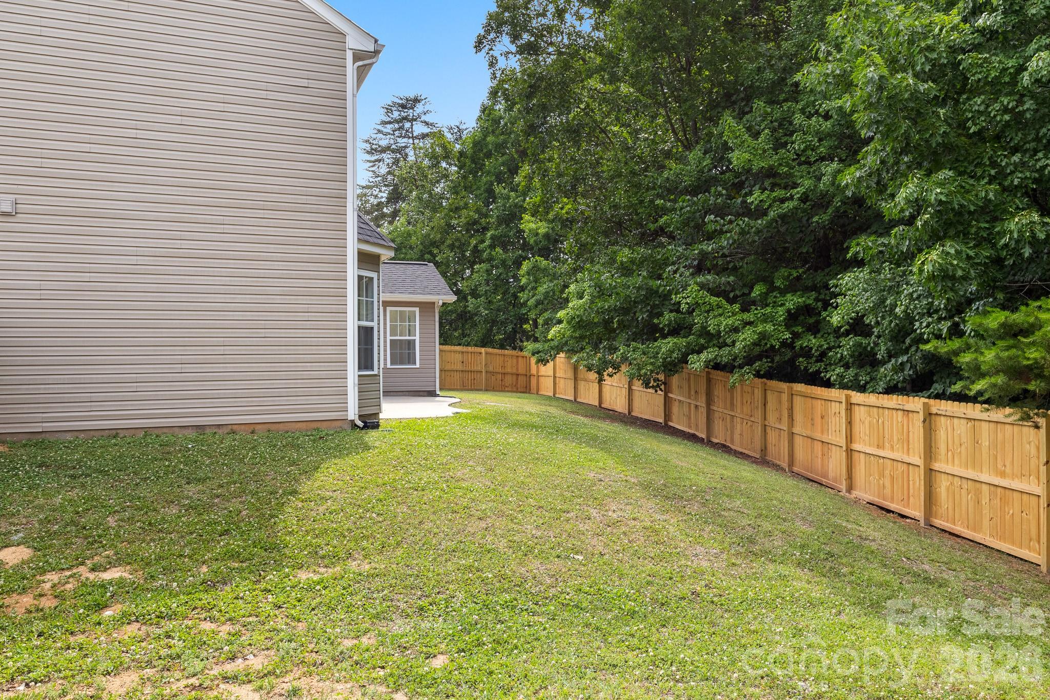 8723 Buttonwood Court Charlotte NC 28215