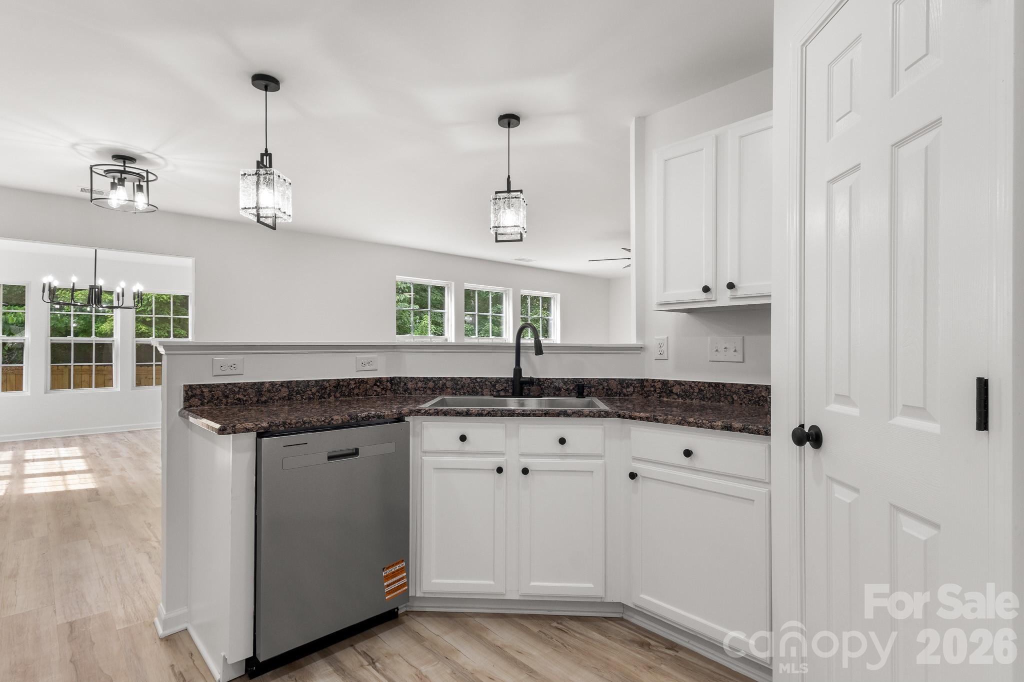 8723 Buttonwood Court Charlotte NC 28215