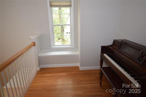 809 Pine Forest Road Charlotte NC 28214