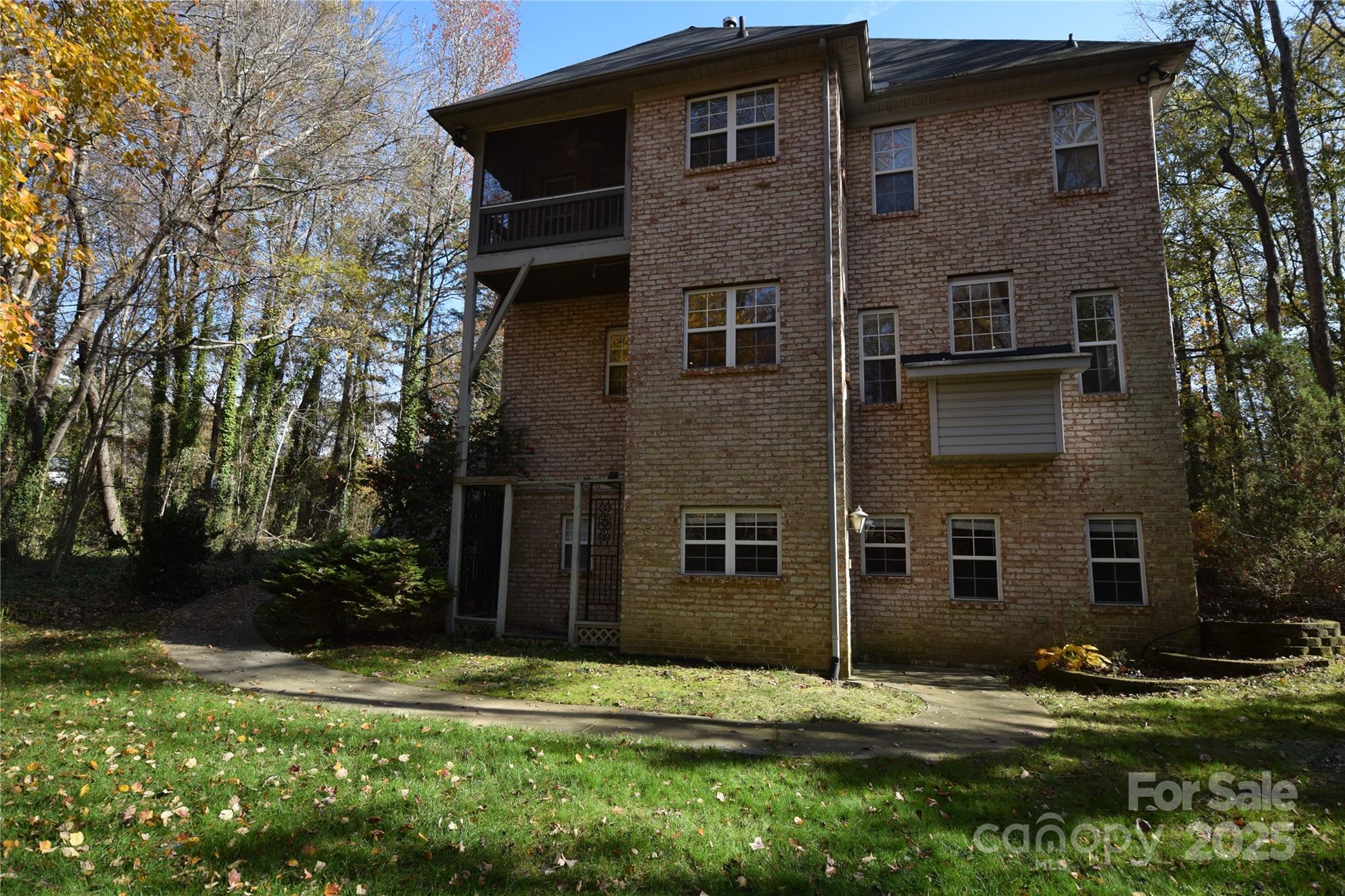 809 Pine Forest Road Charlotte NC 28214