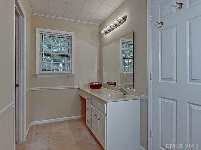 613 Silversmith Lane Charlotte NC 28270