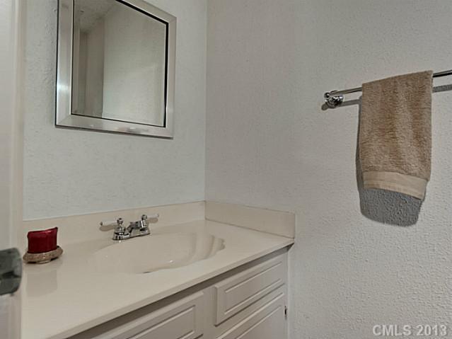613 Silversmith Lane Charlotte NC 28270
