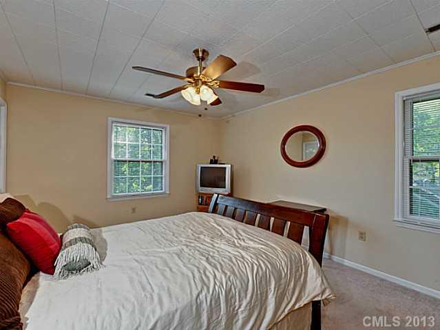 613 Silversmith Lane Charlotte NC 28270
