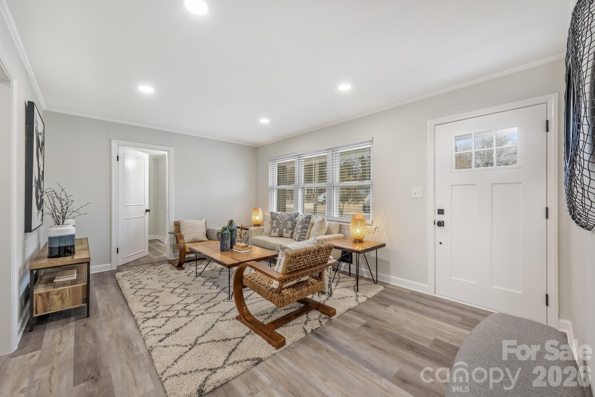 915 Crestmere Street Charlotte NC 28208