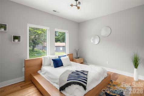 303 Iron Ridge Loop Asheville NC 28806