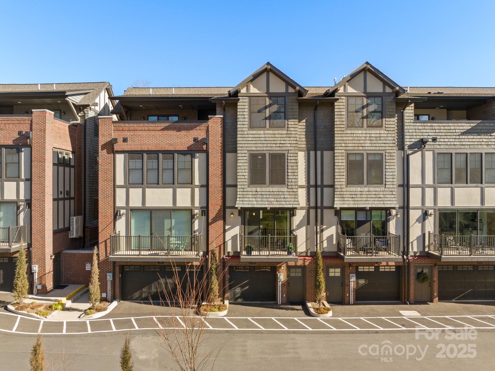 209 Broadway Street Asheville NC 28801