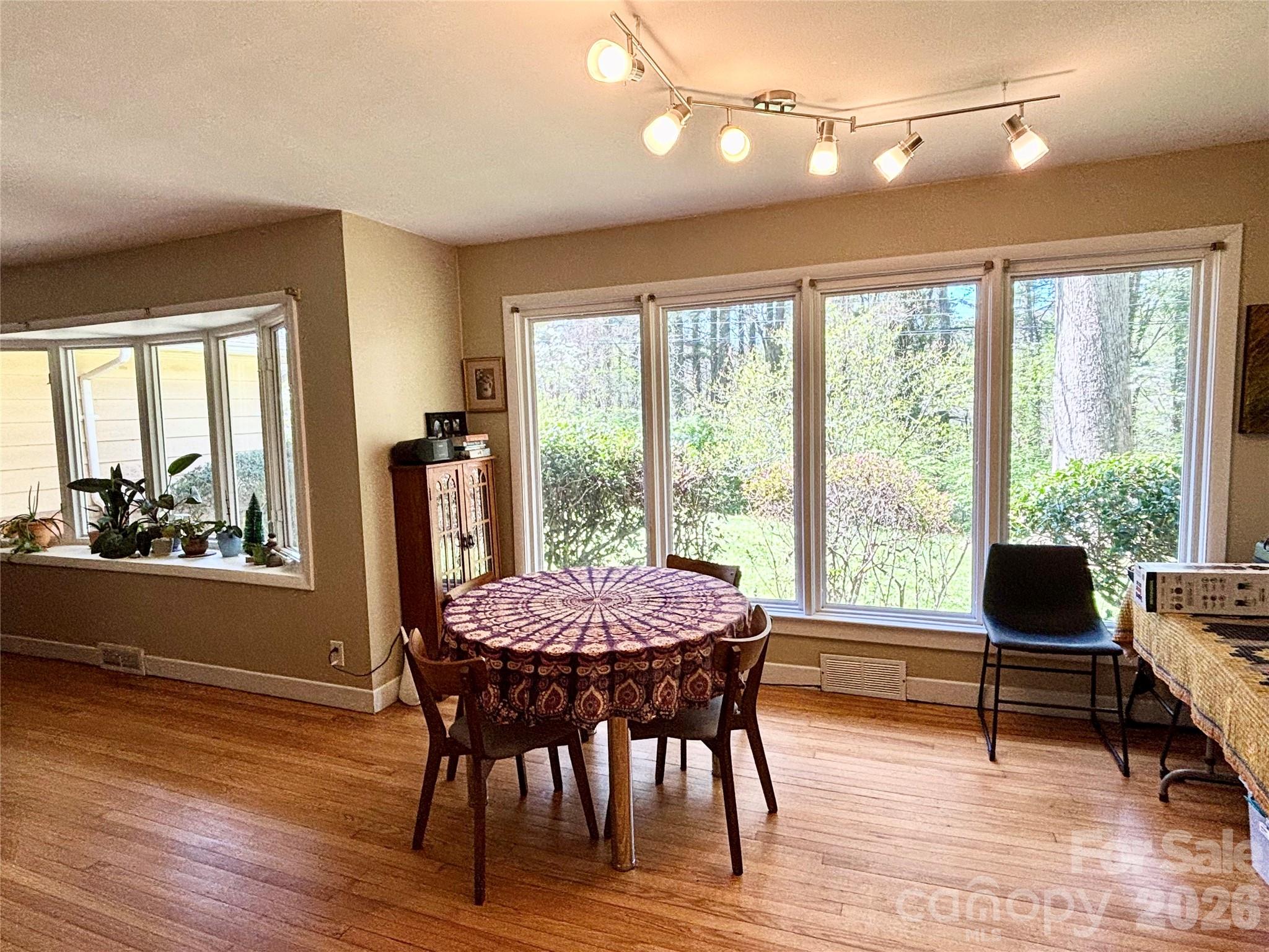 2732 Holly Hill Drive N Hendersonville NC 28791