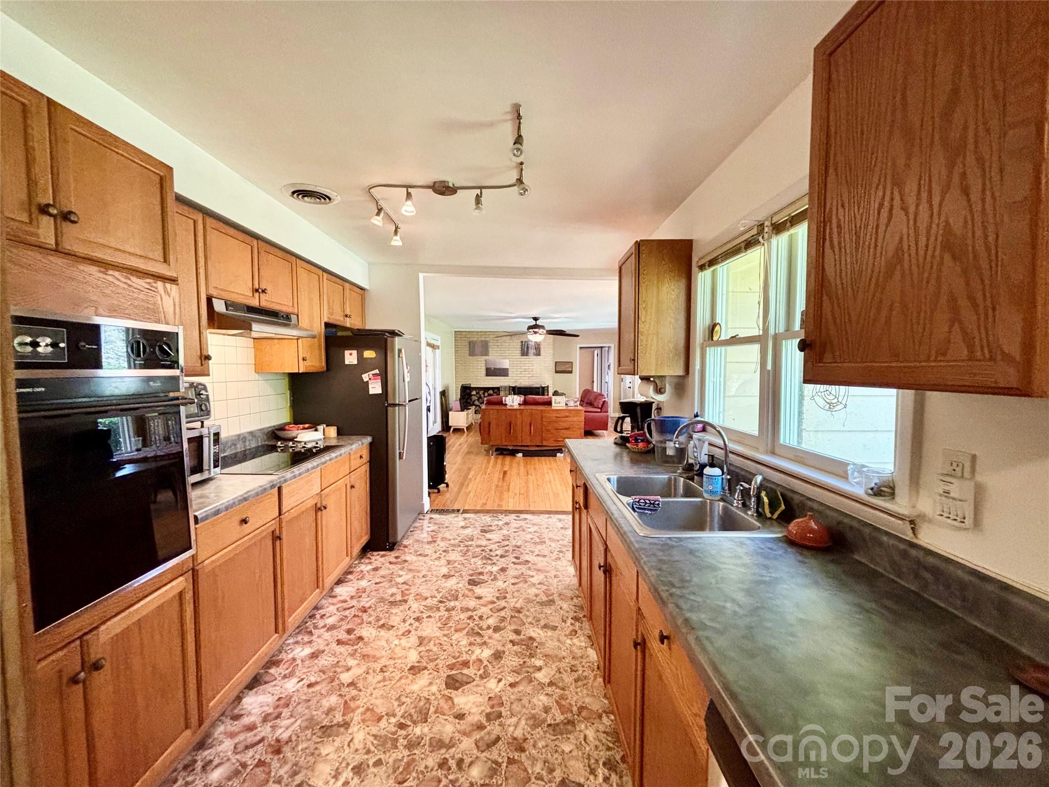 2732 Holly Hill Drive N Hendersonville NC 28791