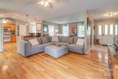 76 Woodland Hills Road Asheville NC 28804