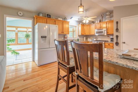 76 Woodland Hills Road Asheville NC 28804