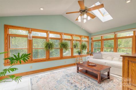 76 Woodland Hills Road Asheville NC 28804