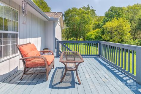 76 Woodland Hills Road Asheville NC 28804
